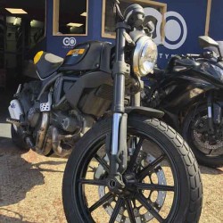 Pirelli MT60 ﻿RS 110/70 R 17 M/C 54H TL Delantera