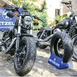 Metzeler ME 888 Marathon Ultra 140/75 ZR 17 M/C 67W TL Delantera